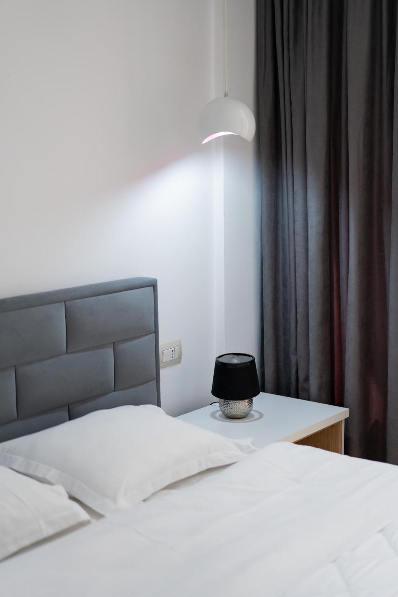 Cosy Urban Central Apartment Tiranë Eksteriør bilde