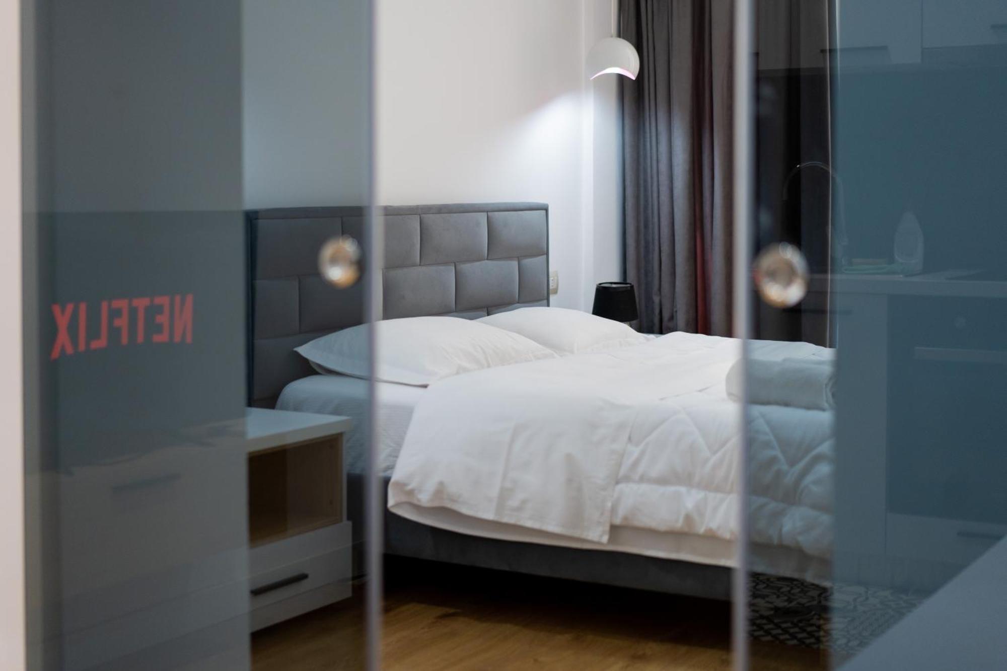Cosy Urban Central Apartment Tiranë Eksteriør bilde